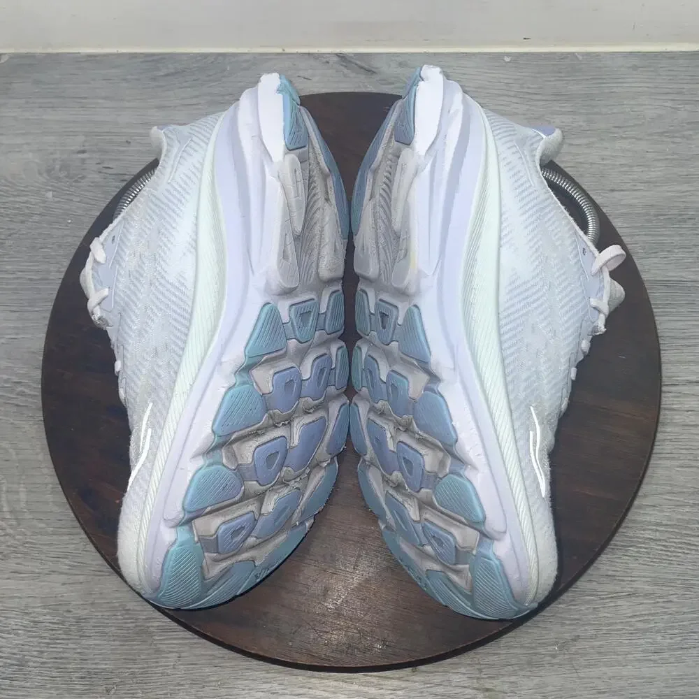 Hoka One One hoka one